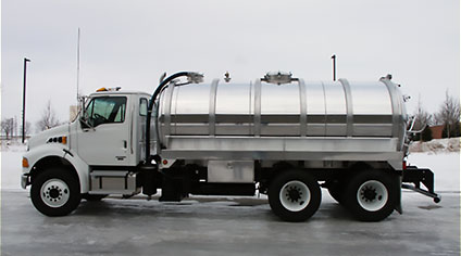 ALUMINUM TANK TRUCK 3600 USG