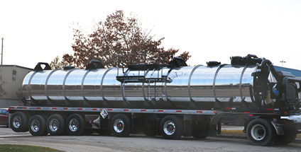 LIQUIDVAC TANK TRAILER 9000 USG